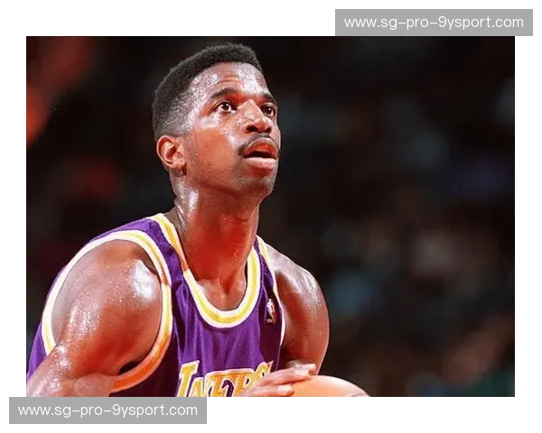 紫金荣耀与铁血硬汉的巅峰对话：在腾讯体育重温湖人vs热火的经典战役